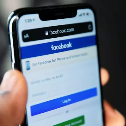 facebook-758×520